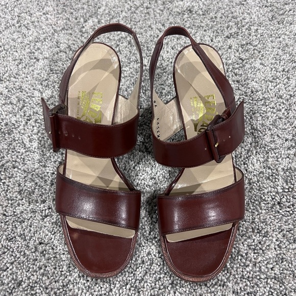 Salvatore Ferragamo Brown Leather Strappy Heel Sandals Italy Made Womens Size 6 - Picture 1 of 11